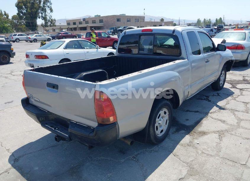Photo 4 of 2015 Toyota Tacoma (VIN 5TFTX4CNXFX060276)