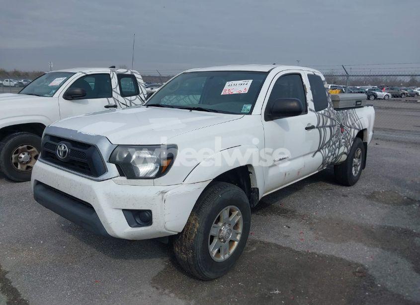 Photo 2 of 2012 Toyota Tacoma PRERUNNER ACCESS CAB (VIN 5TFTX4GN2CX013913)