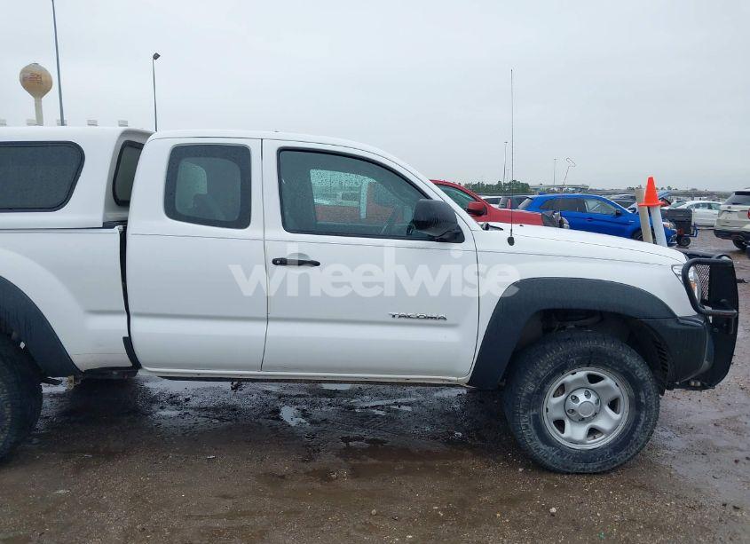 Photo 13 of 2013 Toyota Tacoma PRERUNNER (VIN 5TFTX4GN3DX015221)