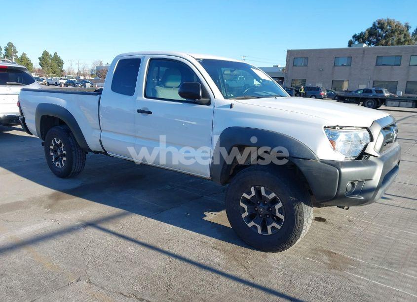 2014 Toyota Tacoma PRERUNNER (VIN 5TFTX4GN3EX027242) main photo