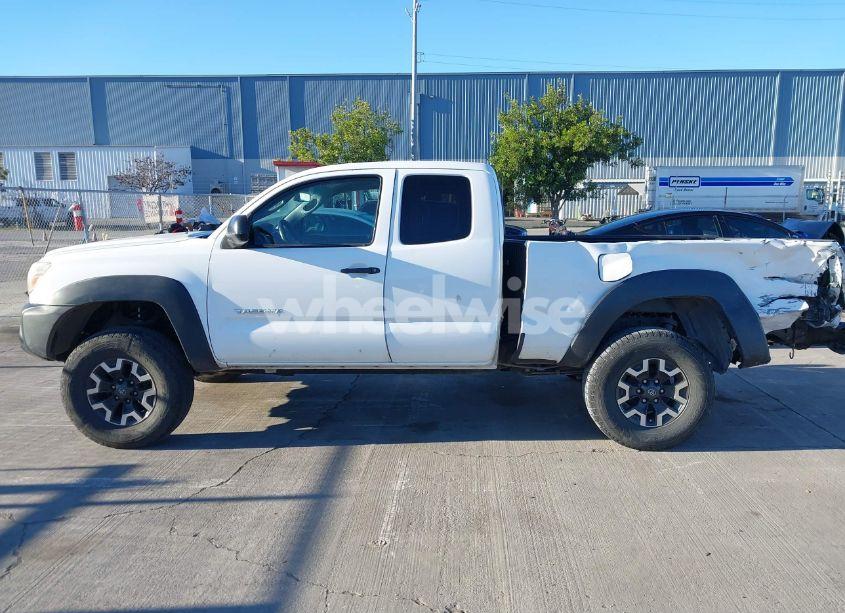 Photo 14 of 2014 Toyota Tacoma PRERUNNER (VIN 5TFTX4GN3EX027242)