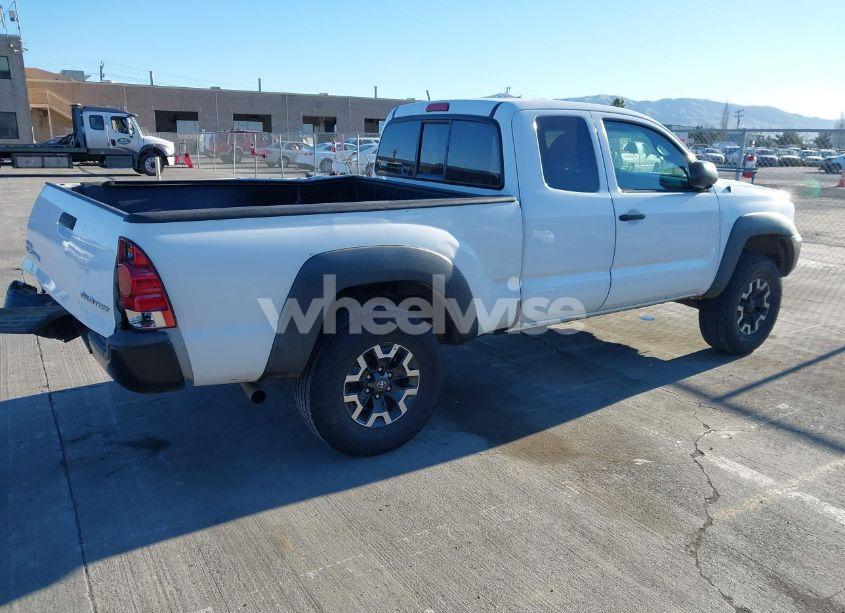 Photo 4 of 2014 Toyota Tacoma PRERUNNER (VIN 5TFTX4GN3EX027242)