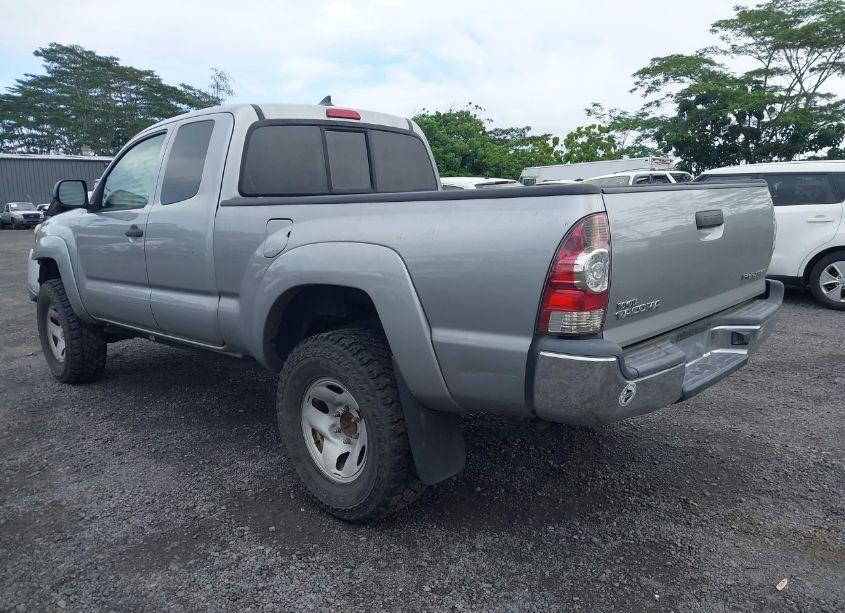 Photo 3 of 2015 Toyota Tacoma PRERUNNER (VIN 5TFTX4GN6FX043033)