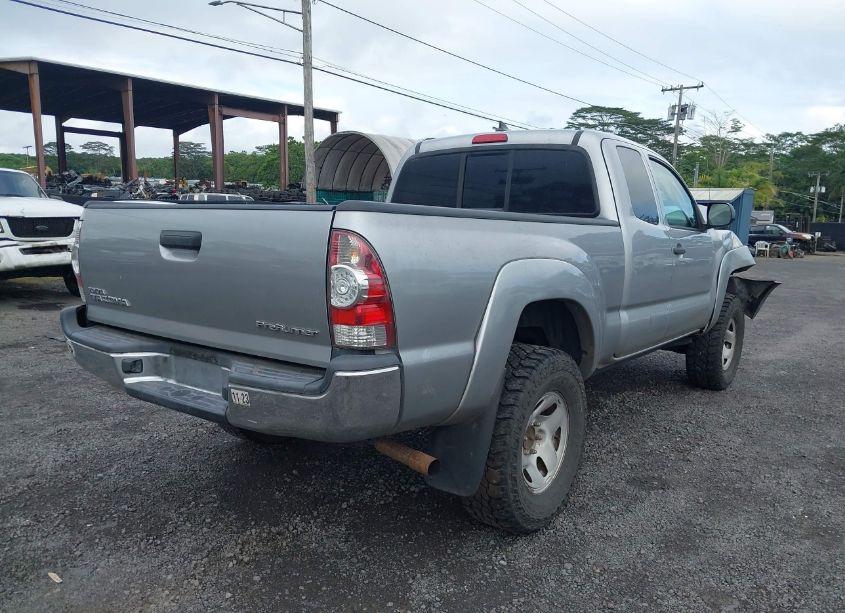 Photo 4 of 2015 Toyota Tacoma PRERUNNER (VIN 5TFTX4GN6FX043033)