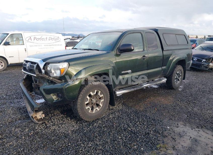 Photo 2 of 2014 Toyota Tacoma PRERUNNER (VIN 5TFTX4GN9EX029822)