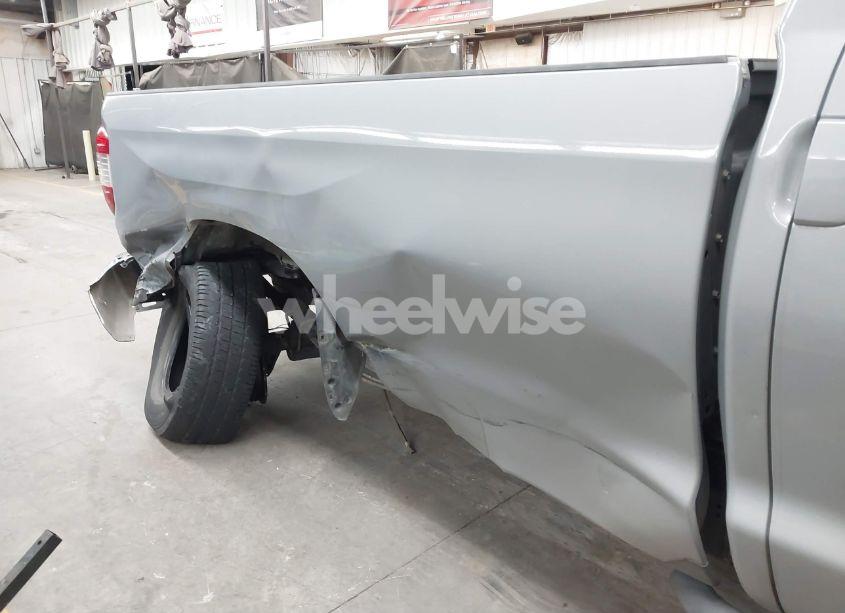 Photo 6 of 2018 Toyota Tundra SR5 5.7L V8 (VIN 5TFTY5F11JX010242)