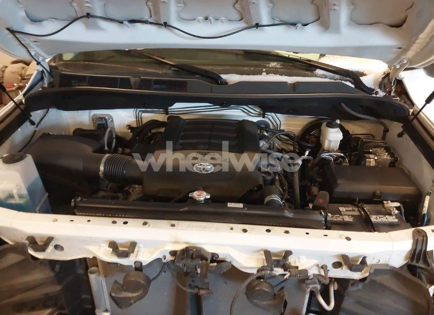 Photo 10 of 2021 Toyota Tundra SR (VIN 5TFTY5F11MX012464)