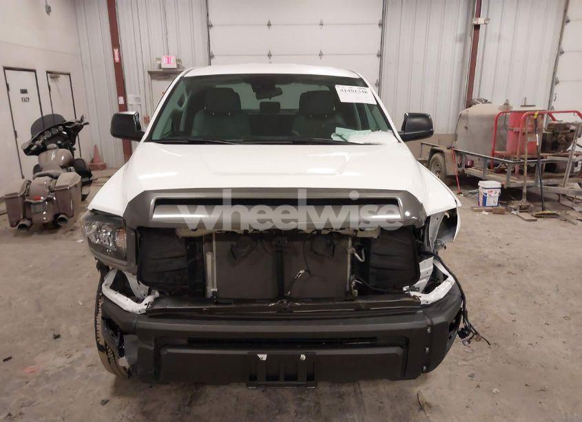 Photo 12 of 2021 Toyota Tundra SR (VIN 5TFTY5F11MX012464)