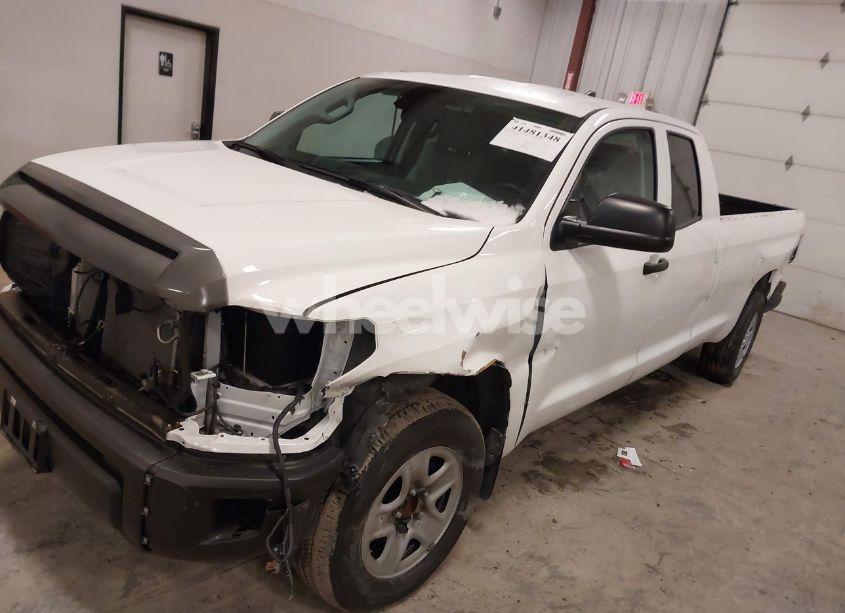 Photo 2 of 2021 Toyota Tundra SR (VIN 5TFTY5F11MX012464)