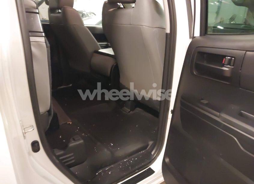 Photo 8 of 2021 Toyota Tundra SR (VIN 5TFTY5F11MX012464)