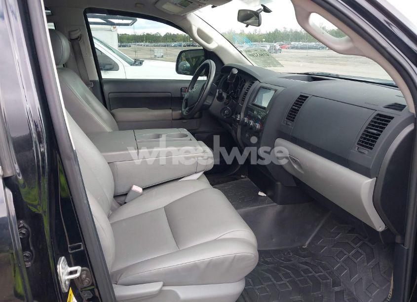 Photo 5 of 2011 Toyota Tundra GRADE 5.7L V8 (VIN 5TFTY5F14BX007238)