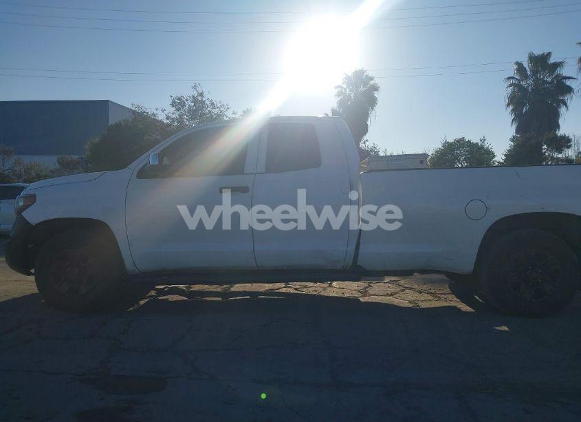 Photo 14 of 2018 Toyota Tundra SR 5.7L V8 (VIN 5TFTY5F15JX010163)