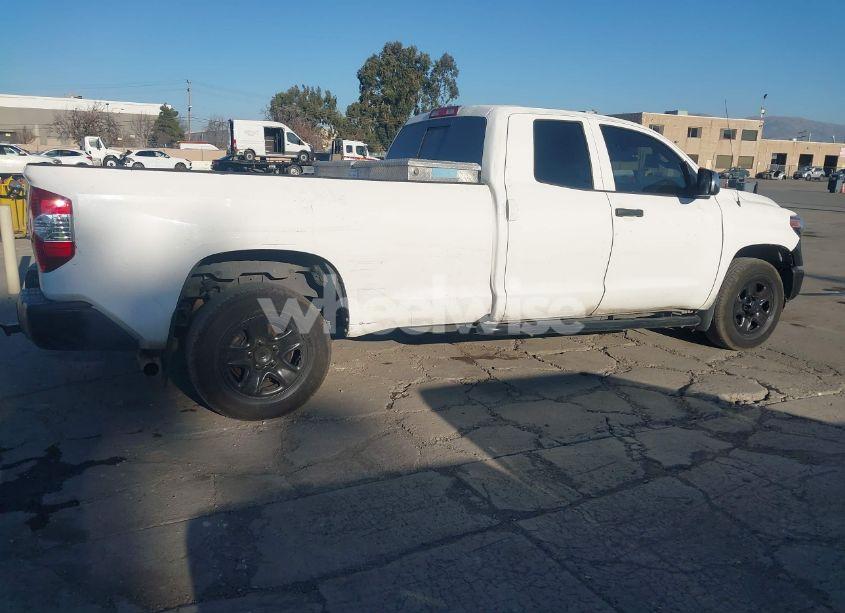 Photo 4 of 2018 Toyota Tundra SR 5.7L V8 (VIN 5TFTY5F15JX010163)