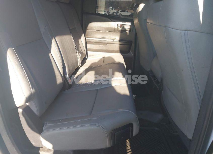 Photo 8 of 2018 Toyota Tundra SR 5.7L V8 (VIN 5TFTY5F15JX010163)