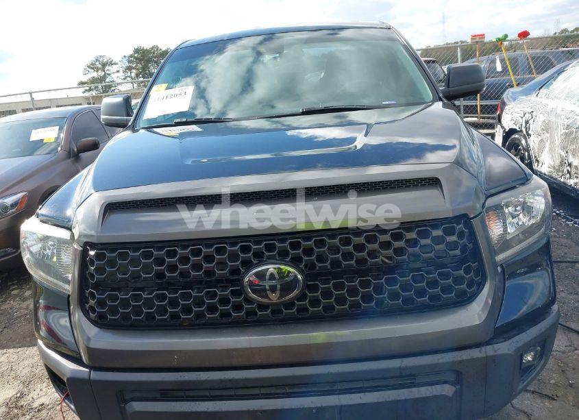 Photo 12 of 2018 Toyota Tundra SR 5.7L V8 (VIN 5TFTY5F17JX009984)