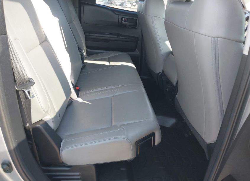 Photo 8 of 2021 Toyota Tundra SR (VIN 5TFTY5F18MX011716)