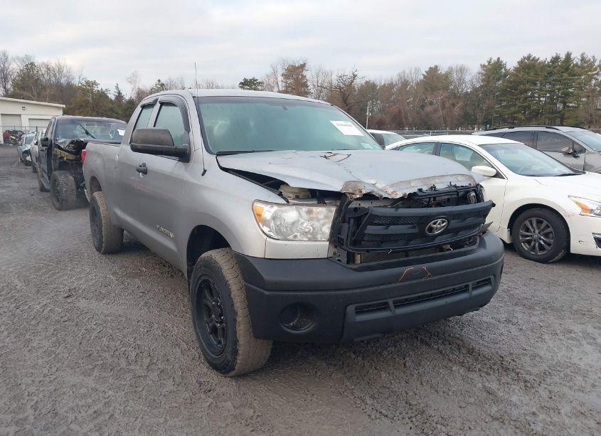 Photo 6 of 2010 Toyota Tundra GRADE 4.6L V8 (VIN 5TFUM5F10AX007767)
