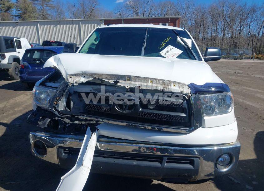 Photo 12 of 2010 Toyota Tundra GRADE 4.6L V8 (VIN 5TFUM5F10AX015321)