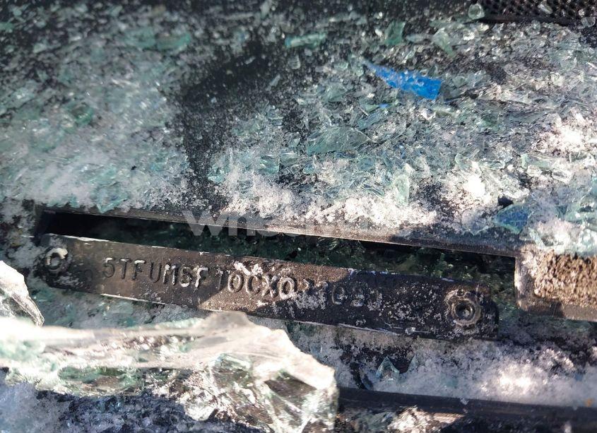 Photo 9 of 2012 Toyota Tundra GRADE 4.6L V8 (VIN 5TFUM5F10CX033031)