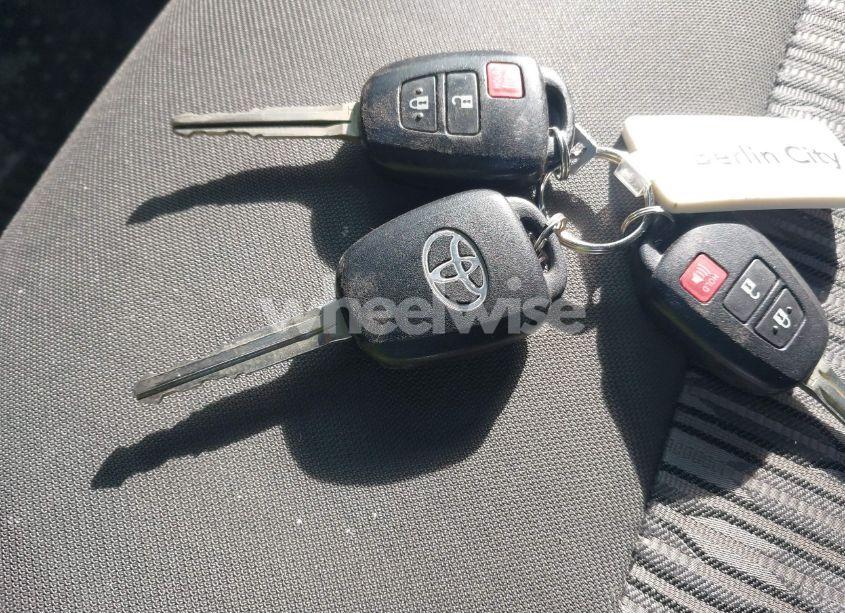 Photo 11 of 2018 Toyota Tundra SR 4.6L V8 (VIN 5TFUM5F10JX079116)