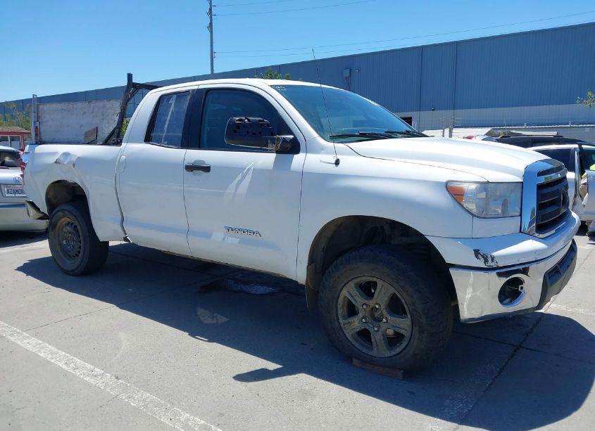 2011 Toyota Tundra GRADE 4.6L V8 (VIN 5TFUM5F11BX022280) main photo