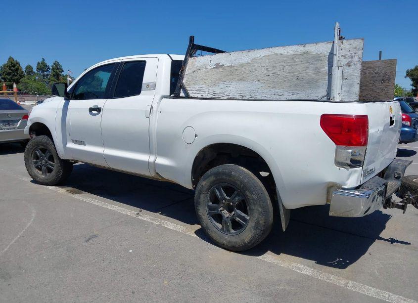 Photo 3 of 2011 Toyota Tundra GRADE 4.6L V8 (VIN 5TFUM5F11BX022280)