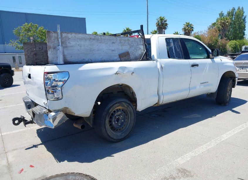 Photo 4 of 2011 Toyota Tundra GRADE 4.6L V8 (VIN 5TFUM5F11BX022280)