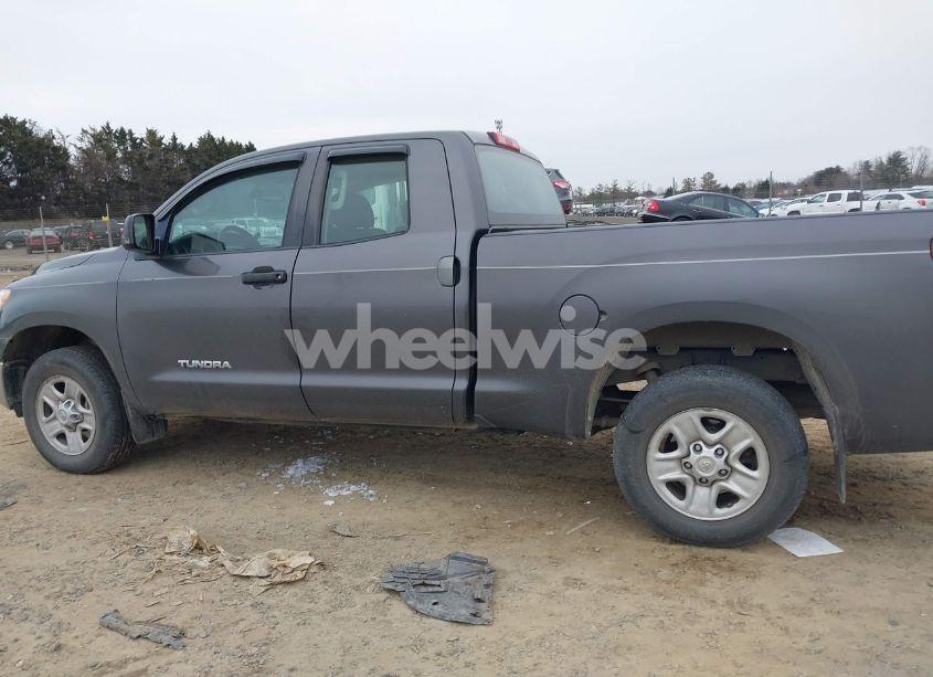 Photo 14 of 2011 Toyota Tundra GRADE 4.6L V8 (VIN 5TFUM5F11BX022568)