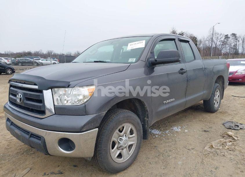 Photo 2 of 2011 Toyota Tundra GRADE 4.6L V8 (VIN 5TFUM5F11BX022568)