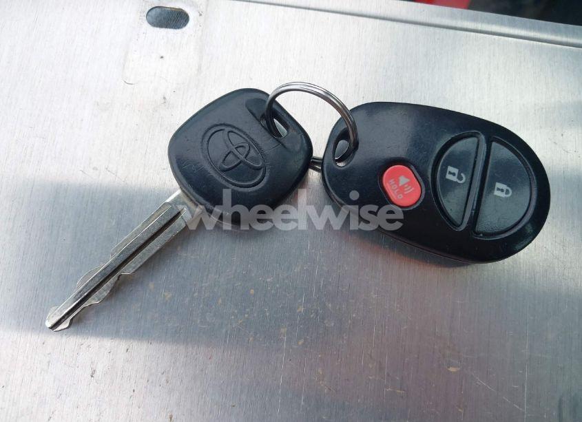 Photo 11 of 2012 Toyota Tundra GRADE 4.6L V8 (VIN 5TFUM5F11CX028307)