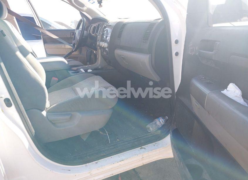 Photo 5 of 2012 Toyota Tundra GRADE 4.6L V8 (VIN 5TFUM5F11CX029960)