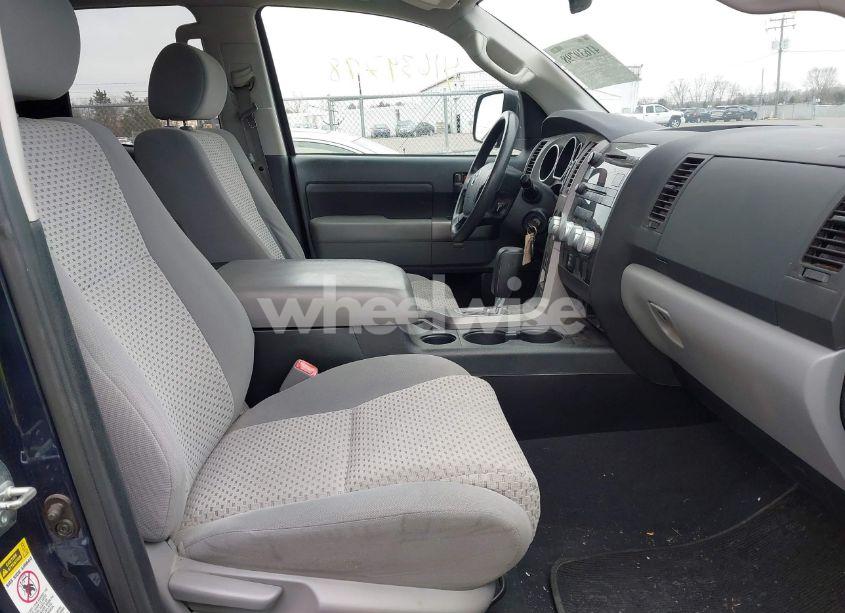 Photo 5 of 2012 Toyota Tundra GRADE 4.6L V8 (VIN 5TFUM5F11CX034401)