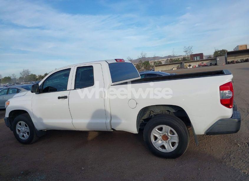 Photo 14 of 2015 Toyota Tundra SR 4.6L V8 (VIN 5TFUM5F11FX060386)