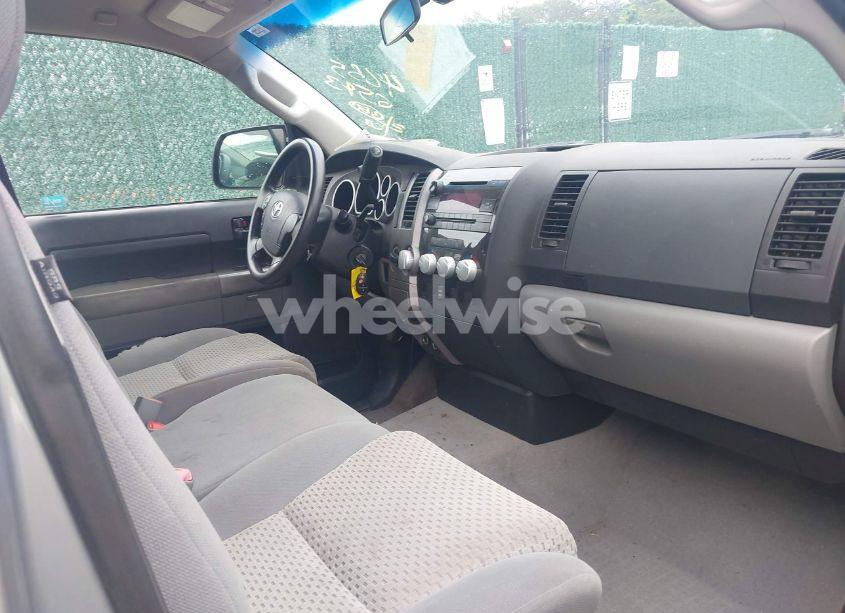 Photo 5 of 2010 Toyota Tundra GRADE 4.6L V8 (VIN 5TFUM5F12AX003655)