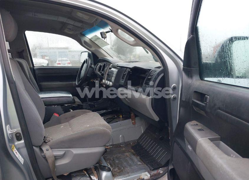 Photo 5 of 2013 Toyota Tundra GRADE 4.6L V8 (VIN 5TFUM5F12DX046882)