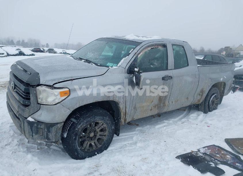 Photo 2 of 2015 Toyota Tundra SR 4.6L V8 (VIN 5TFUM5F12FX061031)