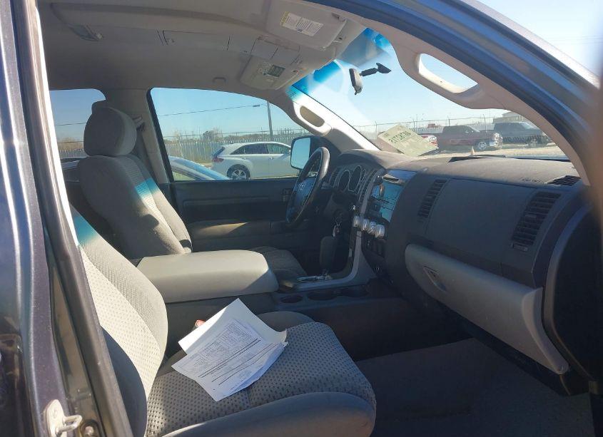 Photo 5 of 2010 Toyota Tundra GRADE 4.6L V8 (VIN 5TFUM5F13AX004152)