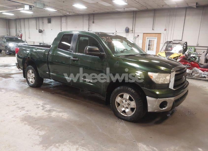 2010 Toyota Tundra GRADE 4.6L V8 (VIN 5TFUM5F13AX010940) main photo