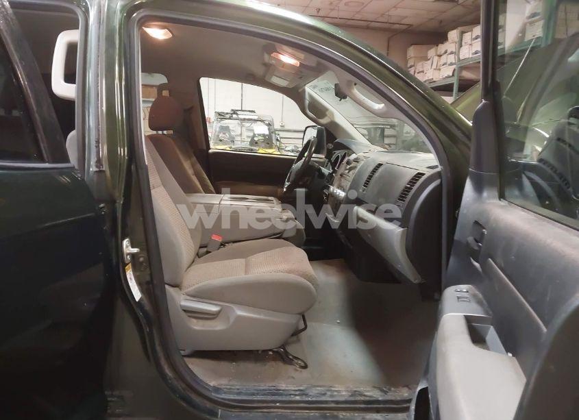 Photo 5 of 2010 Toyota Tundra GRADE 4.6L V8 (VIN 5TFUM5F13AX010940)