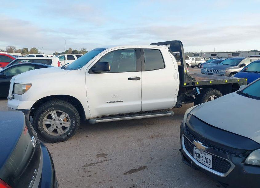 Photo 14 of 2010 Toyota Tundra GRADE 4.6L V8 (VIN 5TFUM5F13AX015636)