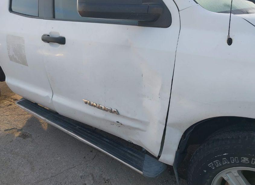 Photo 18 of 2010 Toyota Tundra GRADE 4.6L V8 (VIN 5TFUM5F13AX015636)