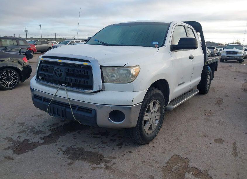 Photo 2 of 2010 Toyota Tundra GRADE 4.6L V8 (VIN 5TFUM5F13AX015636)
