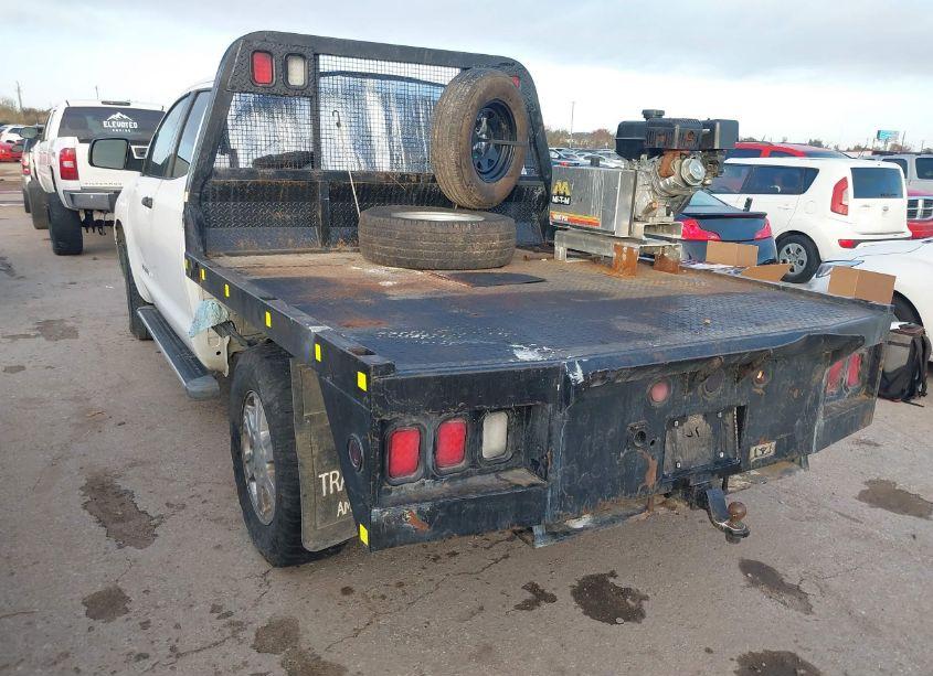 Photo 3 of 2010 Toyota Tundra GRADE 4.6L V8 (VIN 5TFUM5F13AX015636)