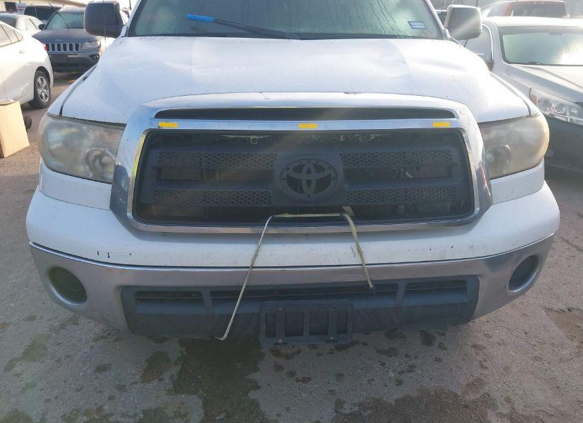 Photo 6 of 2010 Toyota Tundra GRADE 4.6L V8 (VIN 5TFUM5F13AX015636)