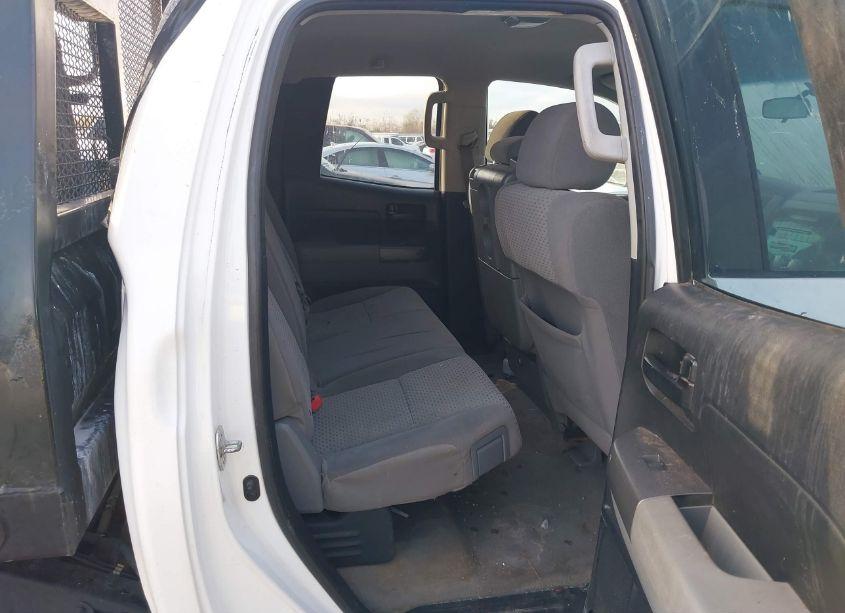 Photo 8 of 2010 Toyota Tundra GRADE 4.6L V8 (VIN 5TFUM5F13AX015636)