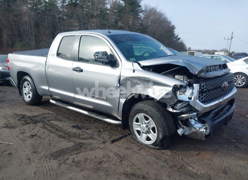 2018 Toyota Tundra SR5 4.6L V8 (VIN 5TFUM5F13JX078185) main photo