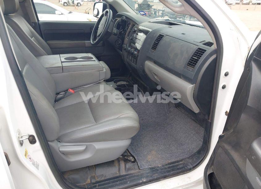 Photo 5 of 2013 Toyota Tundra GRADE 4.6L V8 (VIN 5TFUM5F14DX042204)