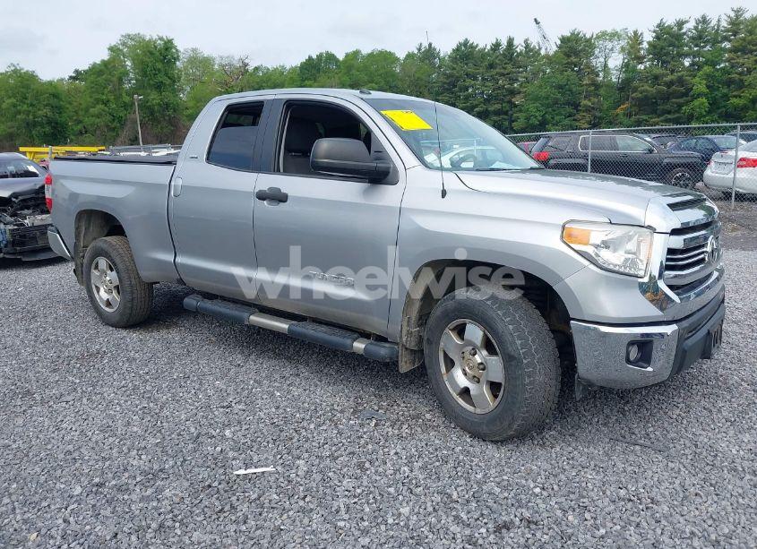 2017 Toyota Tundra SR5 4.6L V8 (VIN 5TFUM5F14HX069845) main photo