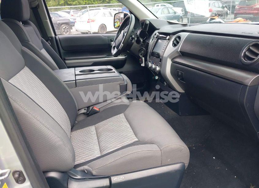 Photo 5 of 2017 Toyota Tundra SR5 4.6L V8 (VIN 5TFUM5F14HX069845)