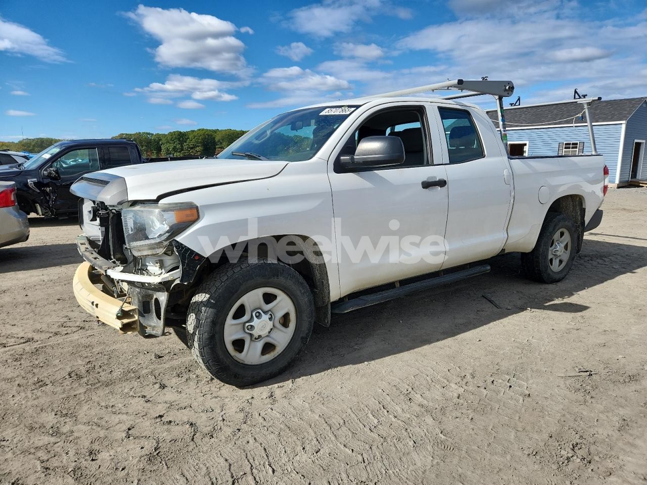 2018 TOYOTA TUNDRA DOUBLE CAB SR (VIN 5TFUM5F14JX076803) main photo